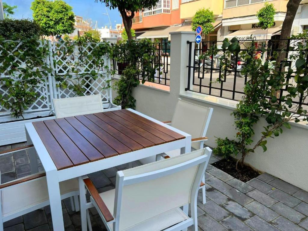 Apartamentos Turísticos La Plaza Chipiona Exterior foto